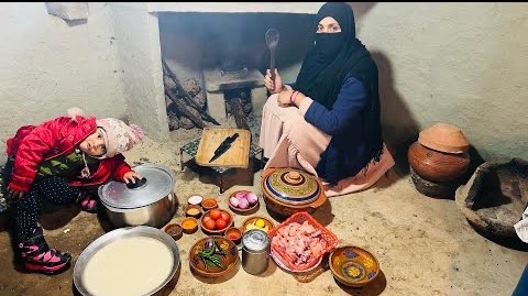 Chicken curry , quick and easy chicken curry , Jeera rice perfect &amp; easy recipe , Rain in punjab.  #desikhana #desikhanatips #desikhanatipsandvlogs #ahsansulahria #chsameeavlogs #apkahumsafar #lifewithdesikhana 
youtu.be/tE7PtaI5Goc