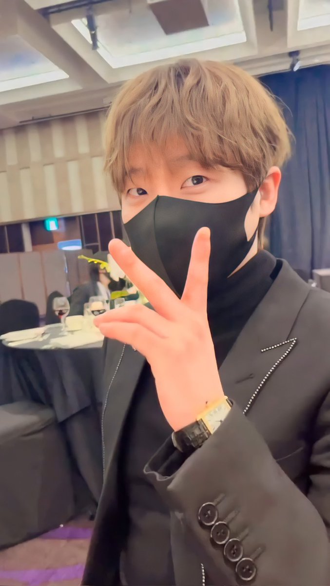 JinanaKim27's tweet photo. #JINHWAN: Wallpaper | Lockscreen ❤️
@iKON_gnani_____ 

♡Feel free to use this♡

#JINHWAN #JAY #진환 #김진환 #ジナン #iKON #아이콘 @YG_iKONIC https://t.co/3MBHWCf1Jb