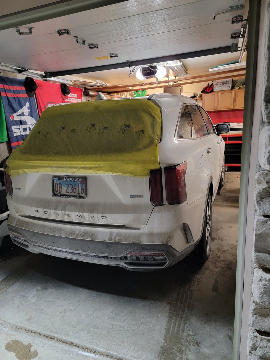 Bmons7's tweet photo. @92nipung @Kia @kiacareindia @KiaInd My wife has been driving this around since early November. We live in Chicago and have a 8 month old. It got shot out by a bullet on the highway. https://t.co/AHtEwOfk16