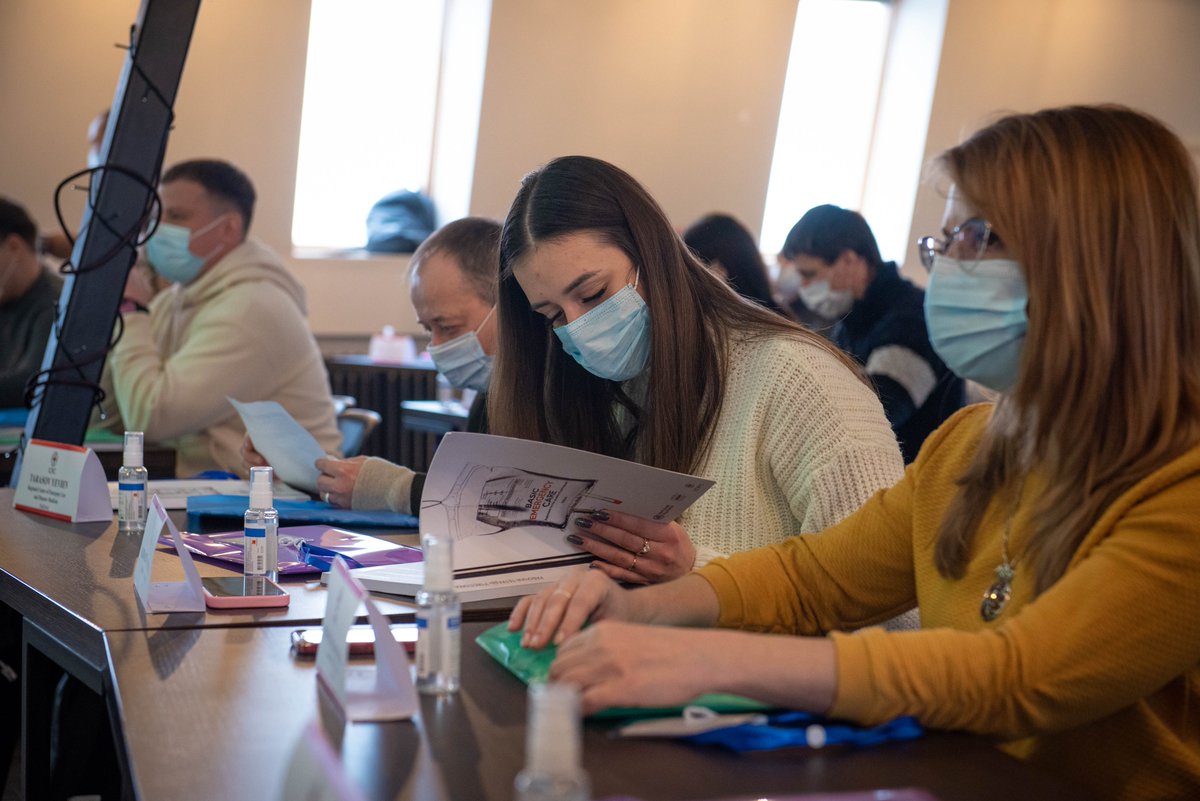ICRC_ua's tweet photo. .@WHO in collaboration with @ICRC_ua &amp; @IFEM2 developed the course for frontline providers who manage acute life-threatening conditions with limited resources in times of conflict and violence. https://t.co/N5xbvhI1wH