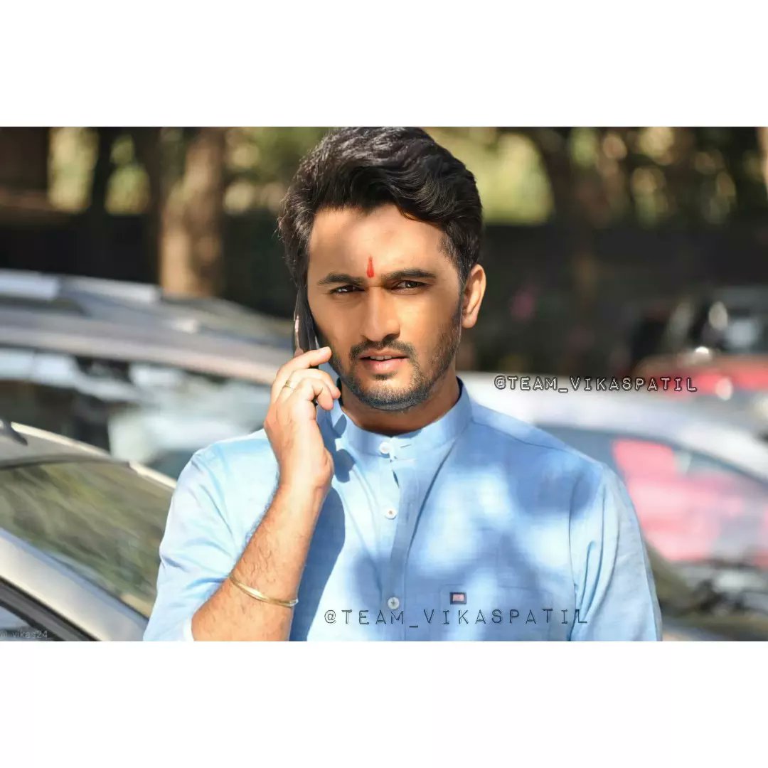 team_vikaspatil's tweet photo. ᴛᴀᴋɪɴɢ ᴀɴ ɪᴍᴀɢᴇ , ꜰʀᴇᴇᴢɪɴɢ ᴀ ᴍᴏᴍᴇɴᴛ ʀᴇᴠᴇᴀʟꜱ ʜᴏᴡ ʀɪᴄʜ ʀᴇᴀʟɪᴛʏ ᴛʀᴜʟʏ ɪꜱ..!💕✨

HAPPY WEEKEND VIKAS SIR &amp; EVERYONE..😍😍
-
[Being Abhii in #Vartul Serial ]
.
.
@Vikaspatil1982 @Zee_Yuva @team_vikaspatil https://t.co/j9GBVKdxY3