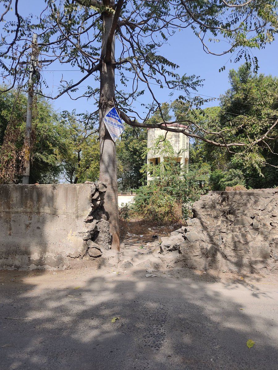 amitmehta3's tweet photo. Respected sir the railway property @ bhusawal is getting stole kindly look in to the matter #kindlyhelp #robbery #bhusawalnews #bktimes @GM_CRly ,@lahotiak ,@BhusavalDivn https://t.co/UyJzQFB2jK