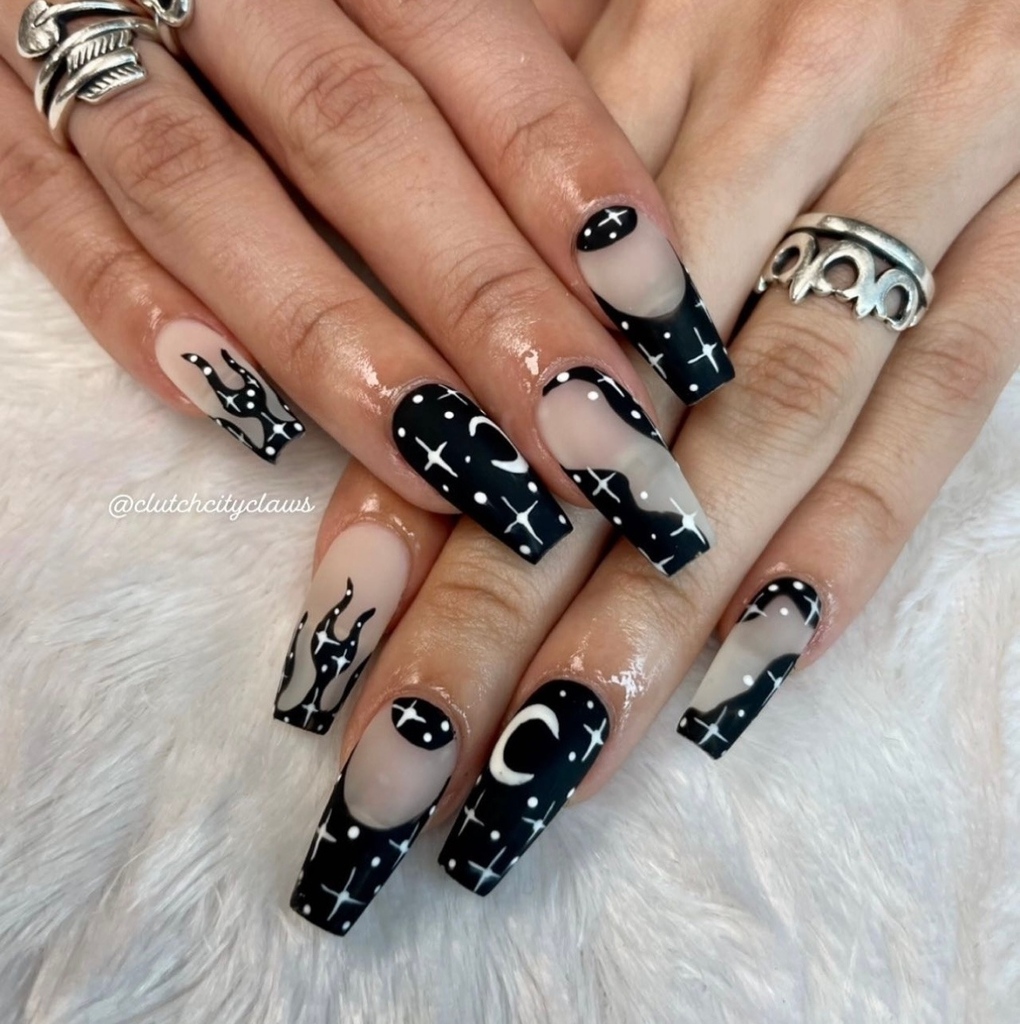 RogueAndWolf's tweet photo. These claws would go perfectly with our MoonDust Boots 😍 Or our MoonDoll Tee! Aren't they gorgeous? ✨⁠
⁠
⁠
⁠
⁠
⁠
⁠
@clutchcityclaws⁠
#rogueandwolf #alt #alternative #witchy #goth #gothclaws #longclaws #nailsonpoint #nailstagram #nailswag https://t.co/bG121z8qPa https://t.co/2lBgi1ZSlX