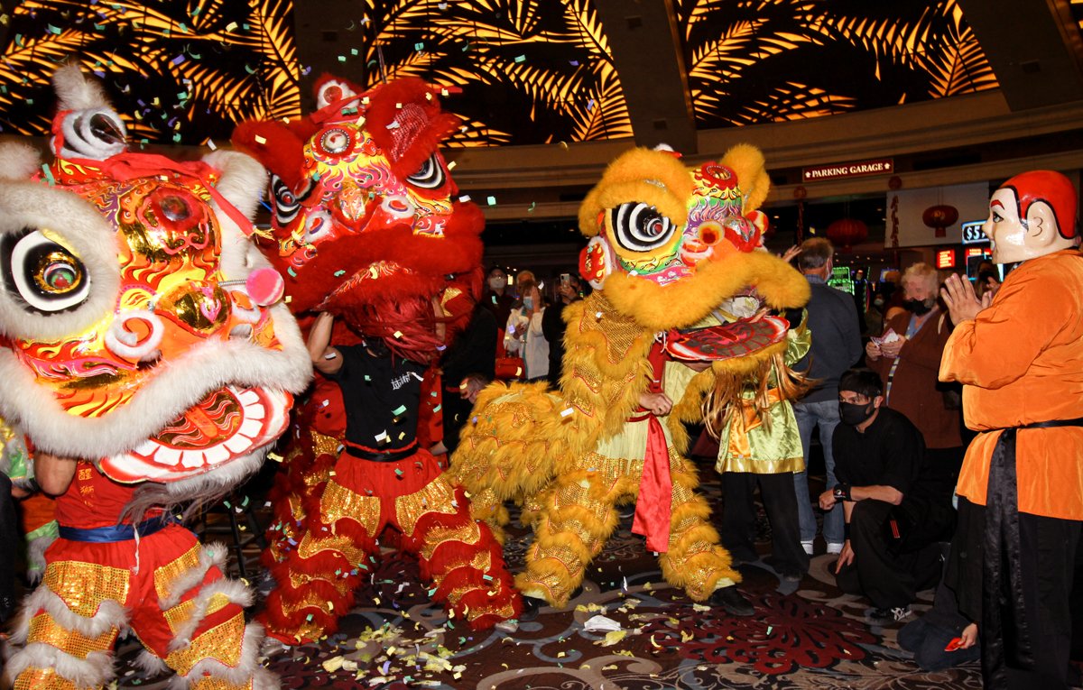 Thank you everyone who came out to see the #liondance! Wishing you all much luck and prosperity in the new #yearofthetiger! #cny2022 🐯#chinesenewyear #lasvegas #vegas <a href="/LohanSchoolLV/">Lohan School of Shaolin</a>