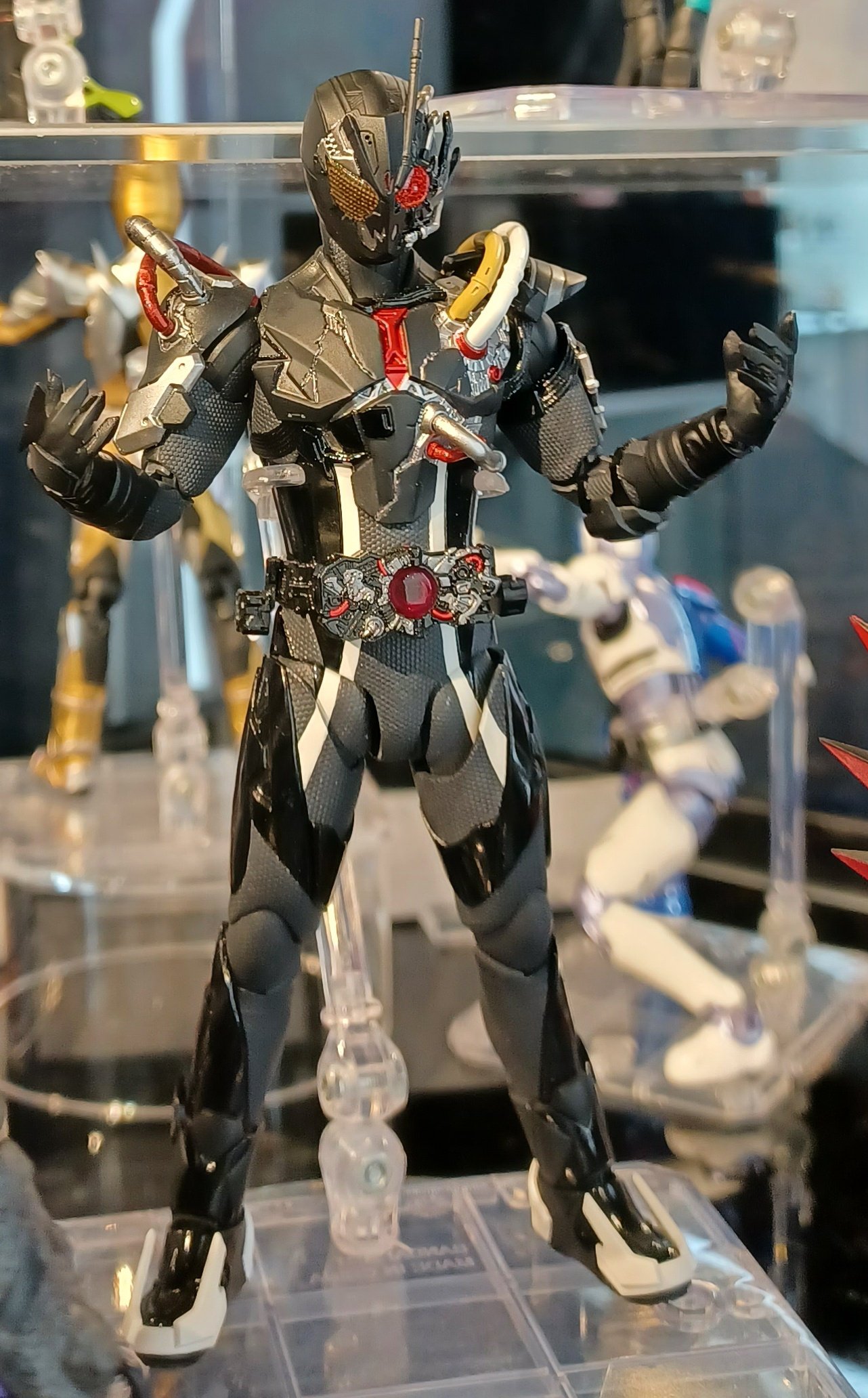 レビュー】S.H.Figuarts 仮面ライダーセイバー プリミティブドラゴン