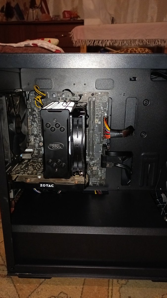 jazeps19967's tweet photo. New desk, keyboard(red switch) new case, psu, cpu cooler. What you think? https://t.co/H7MKIxQUCc