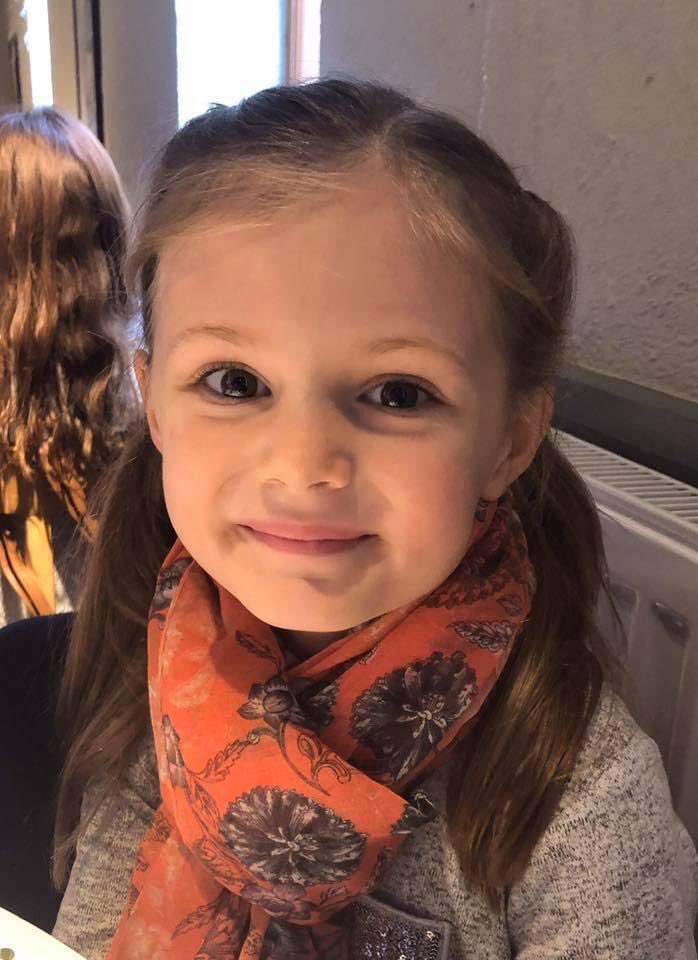AmyGilbert_Amy's tweet photo. Happy 9th birthday to my amazing daughter! xx https://t.co/PkXcoZWA39