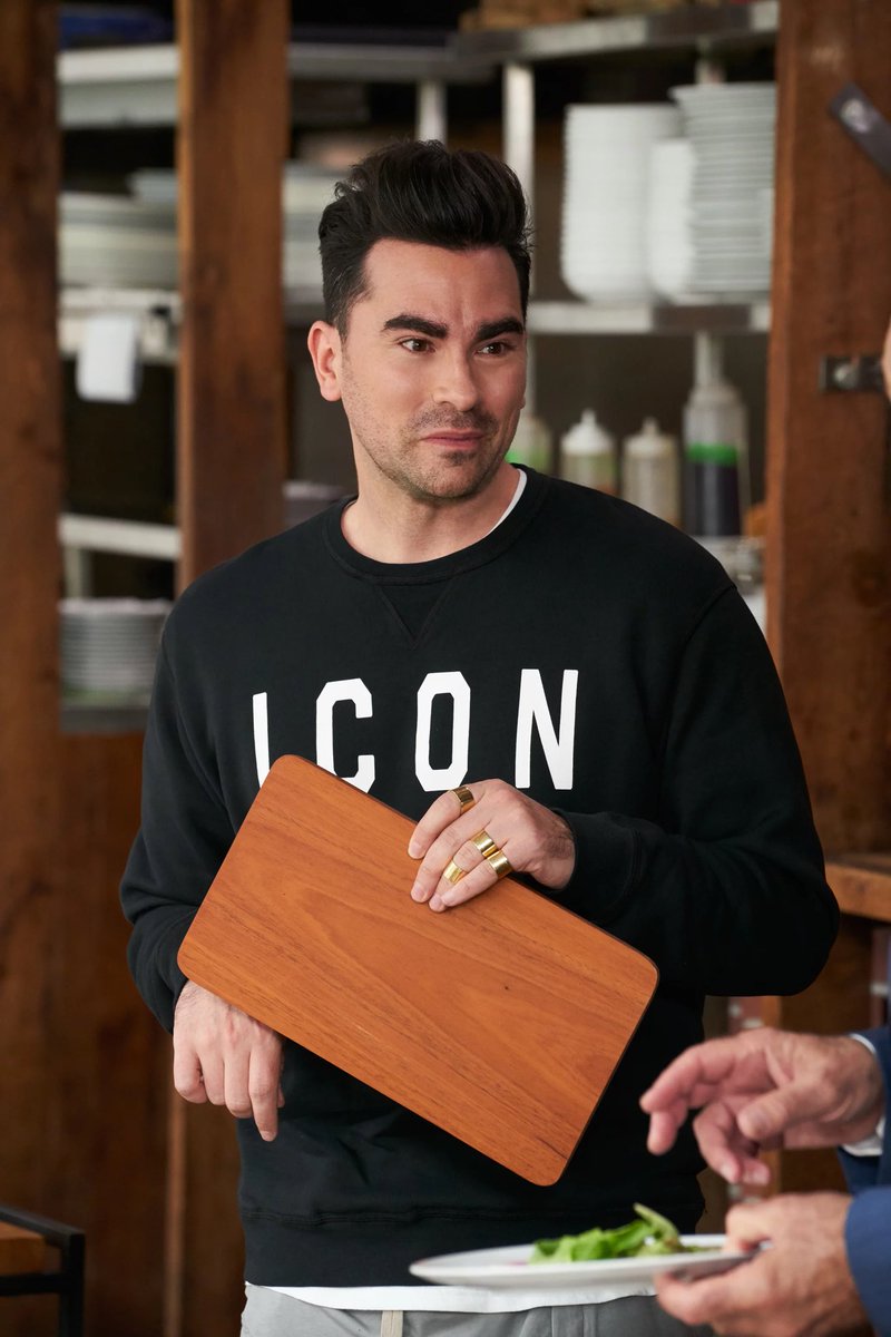 vkayohceeh's tweet photo. @cbcgem @SchittsCreek @danjlevy I don’t have a favorite one but I loooooooove this one https://t.co/ZYmr1qOTPq