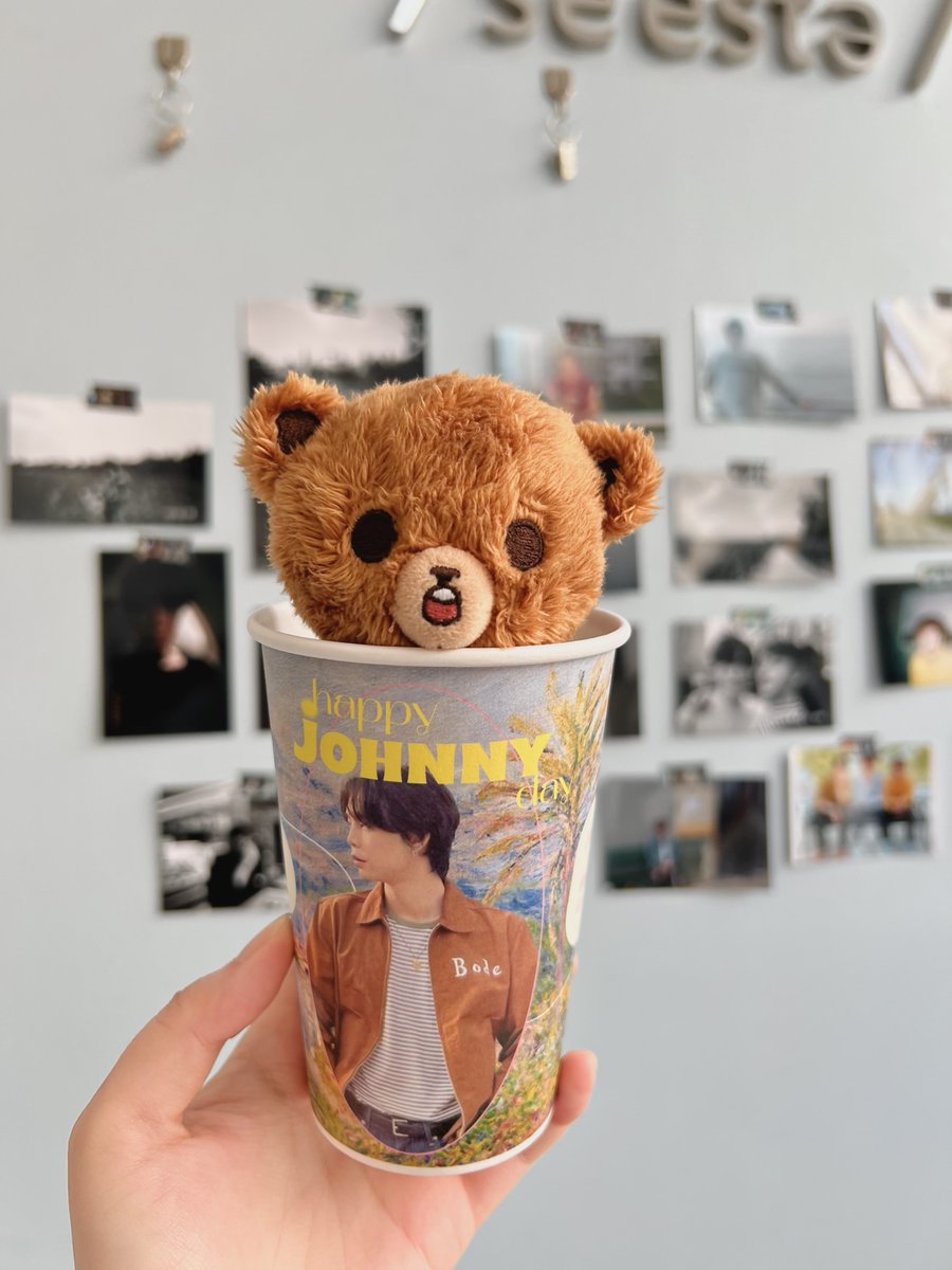 mkmk_lee's tweet photo. มาไม่ทัน give away สักอย่าง แต่แนะนำเมนู toffee nut latte อร่อยมากรสชาติหวานๆนัวๆ 💗 (สำหรับคนไม่กินขมอย่างเราหวานร้อยไปเลยสิคะ) 
 #enchantejohnny2022 https://t.co/jPhYrpvz53