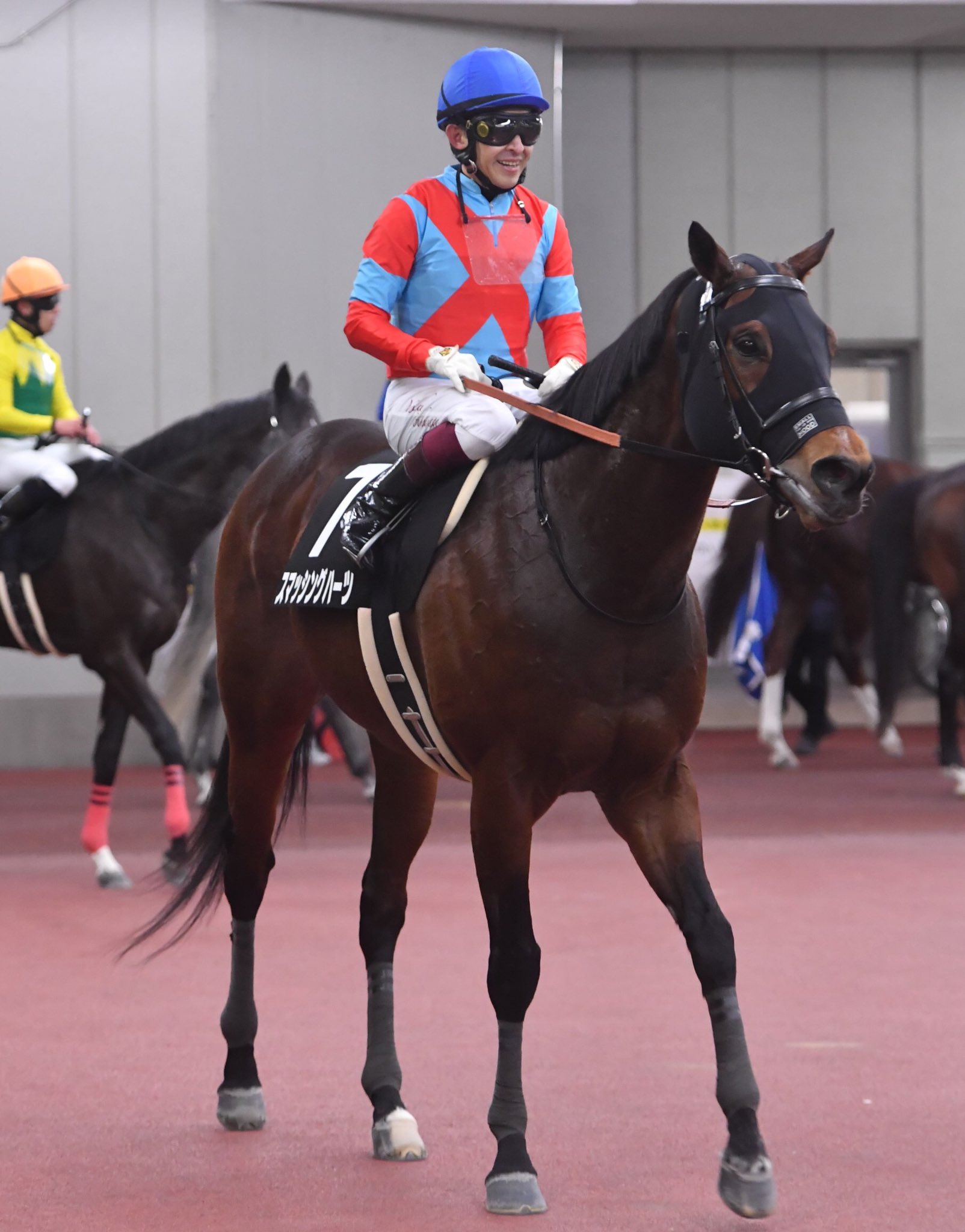 東スポ競馬 中京メイン アルデバランs で復帰後初勝利を挙げた 福永祐一 騎手 おめでとうございます スマッシングハーツ 東スポ競馬 競馬 T Co Vlrtxlk2cg Twitter