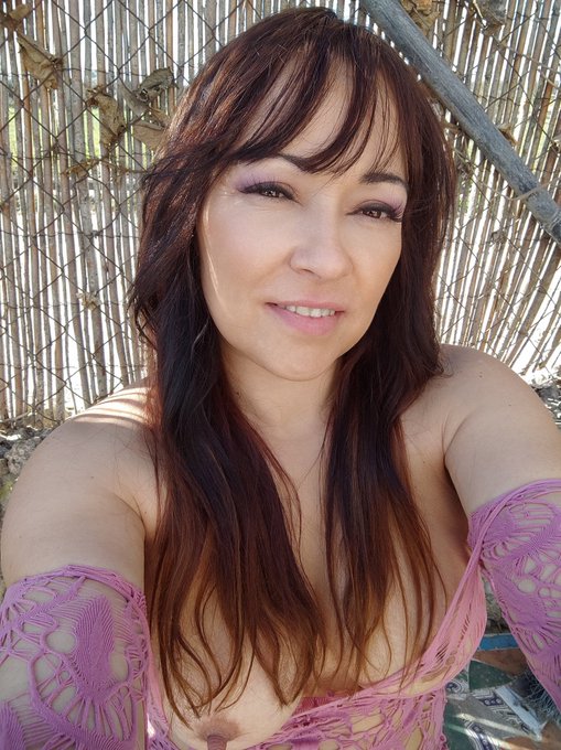 Buenos dias mis amores del 9 al 12 de febrero en Madrid https://t.co/6zbmXhmBXo<a href="/tag/madrid"class="tags"><span>#madrid</span></a>