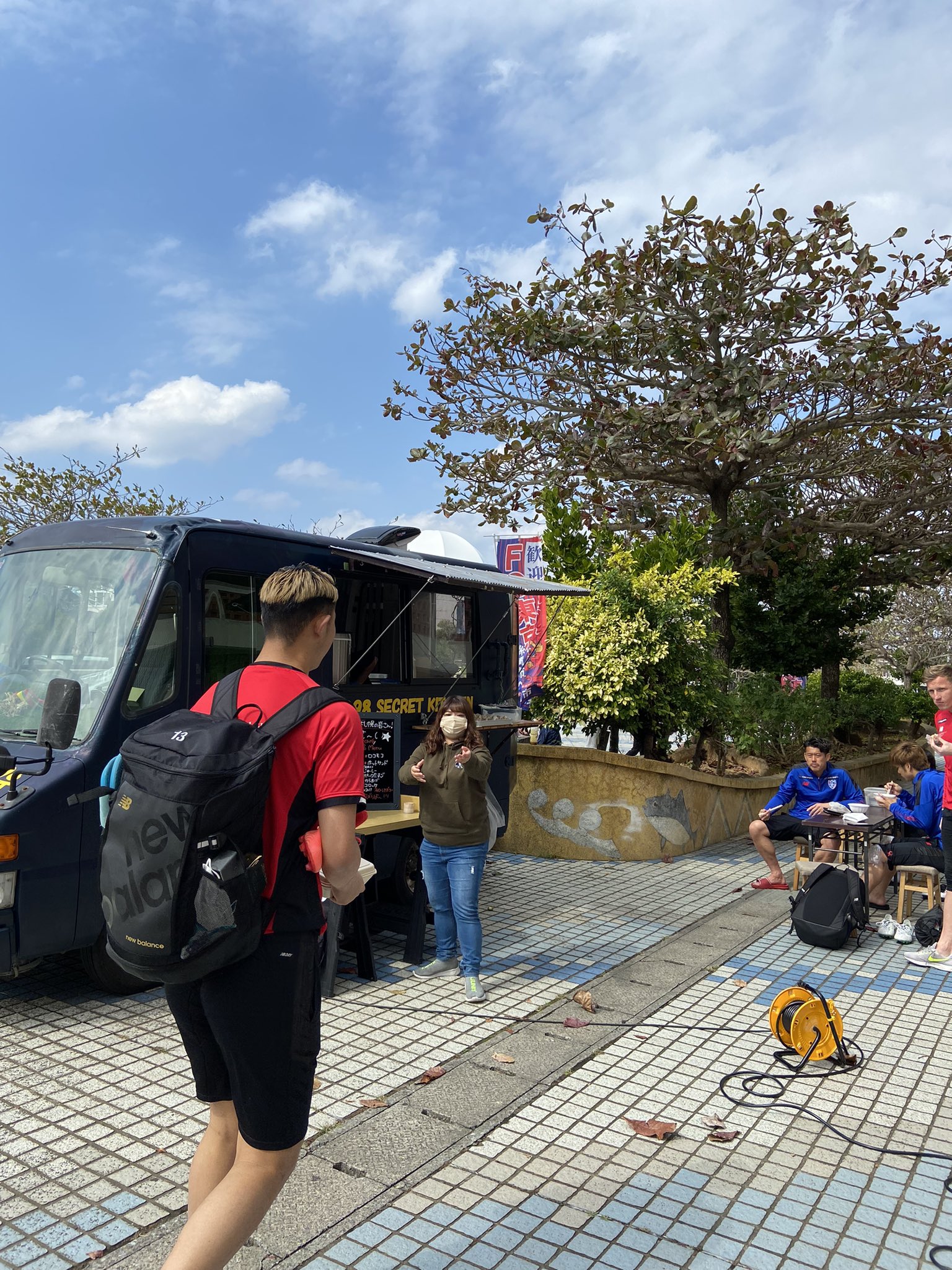 テンション東江 Fc東京キャンプお疲れ様でした 連日のご依頼ありがとうございます 本日はfc東京様へケータリング出張 本日でfc東京は沖縄キャンプ最終日 沢山のお礼と美味しいの言葉いただきました Vamos Tokyo 今シーズンのタイトル獲得