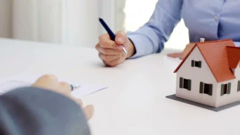 stacyharmon273's tweet photo. What should you look out for before selling your property? Whether you're selling your house or buying one, it's essential to know what you're getting into. The vendor advocates will assist you with house defects as part of preparing a home for sale. https://t.co/SAphZSqNWD https://t.co/Vl6PrMc9yO