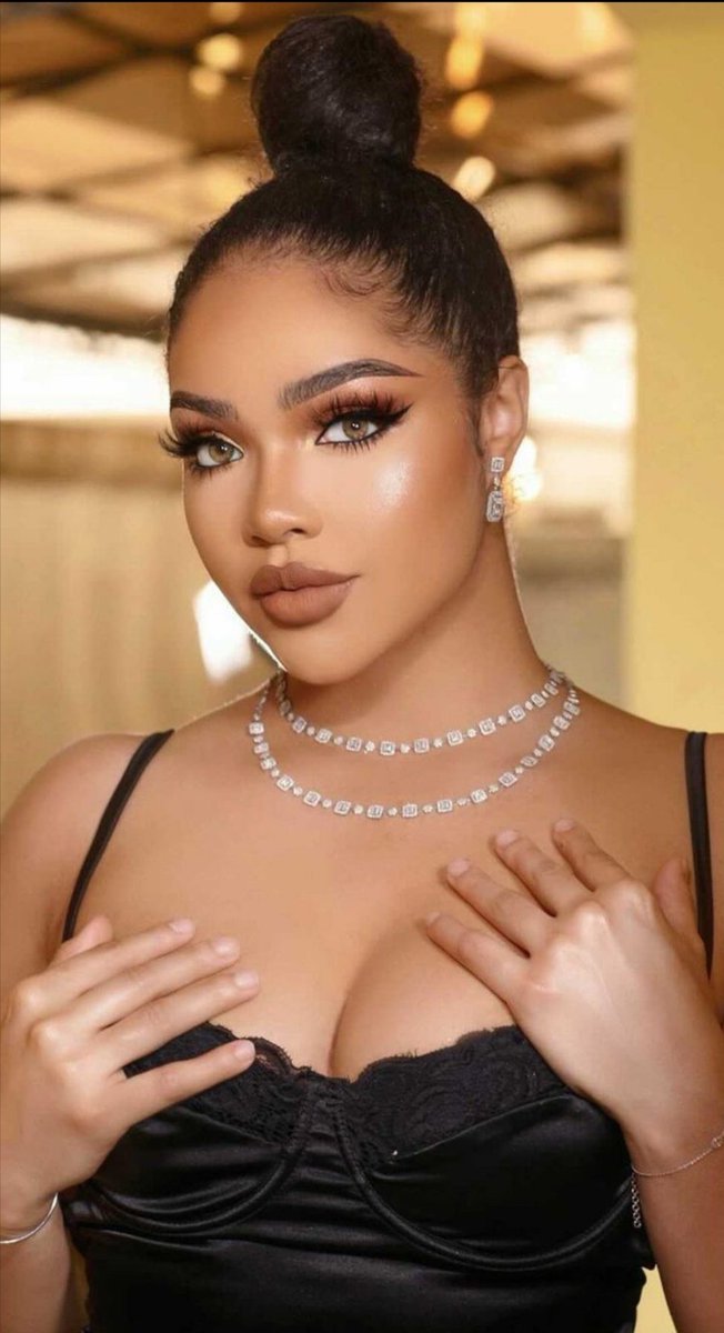 Only_Itunu's tweet photo. Are you ready to Sip and shop with Nengi😋😋😋 @nengiofficial @PayPorte

#NengiXPayporte
Payporte in Abuja 
Sip and chill with Nengi
Nengi Rebecca Hampson https://t.co/VNKOHxK3I3