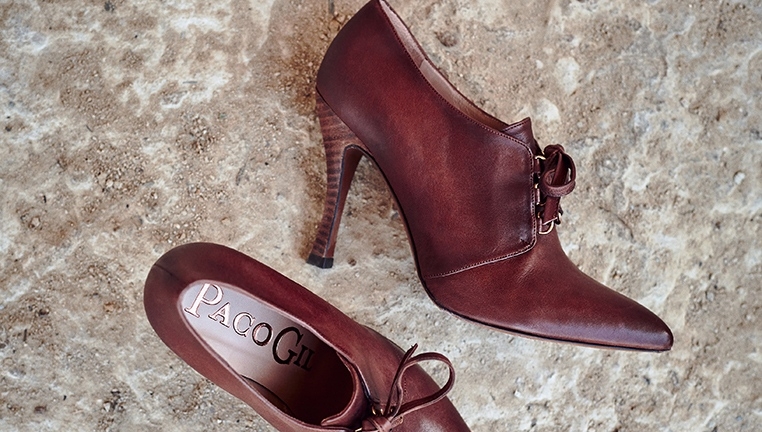 PacoGil_Shoes's tweet photo. 100% Made in Spain #zapatosdemoda #eventos #tacones #heelslovers #madeinspain #enviosgratis #elda #tiendaonlinedezapatos #alicante #shoelover #zapatosdeinvierno #zapatosoriginales #zapatoscomodos #sabado #zapatosdepiel #zapatosmujer #promocion #rebajas #rebajasfebrero https://t.co/1043tWMQeV