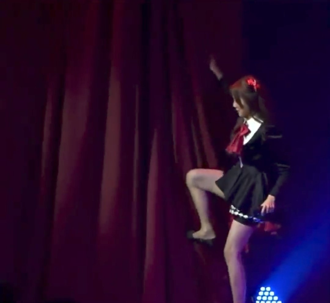 รู้ยังว่าถ้าNVเมาแล้วใครปีนเสา