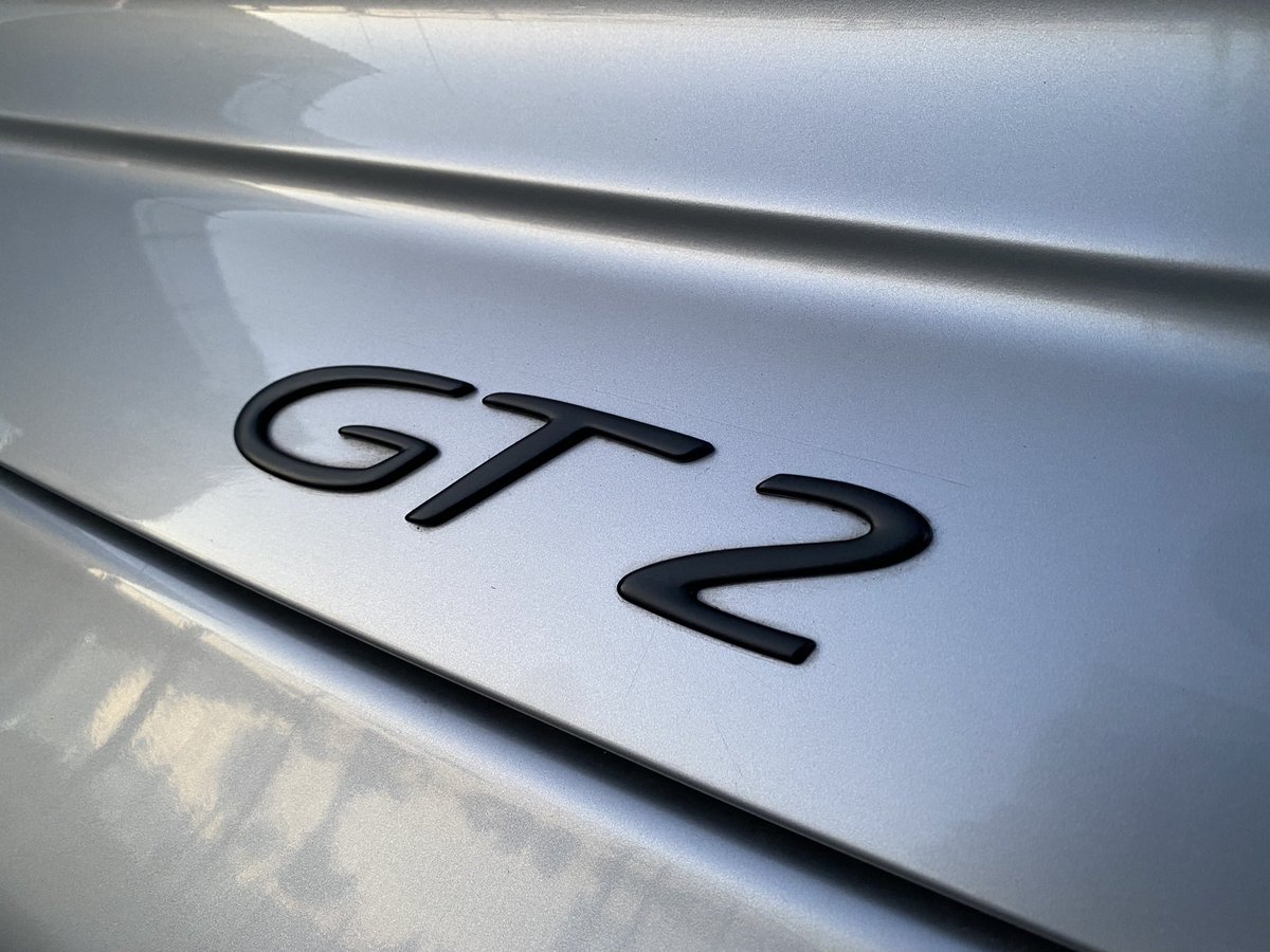 Kawatatsu2000's tweet photo. お家に新しい仲間増えました！
996GT2
親父納車おめでとう🎉 https://t.co/HT2MMXBv4L