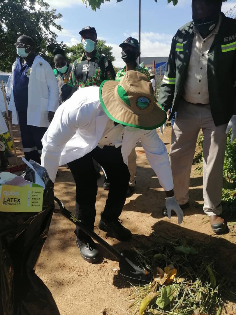 Partipating in the National Clean-up Program to create a clean, safe and healthy environment. @ChrisMushava @ProsperBMatondi @nqo_nn @BarbaraRwodzi