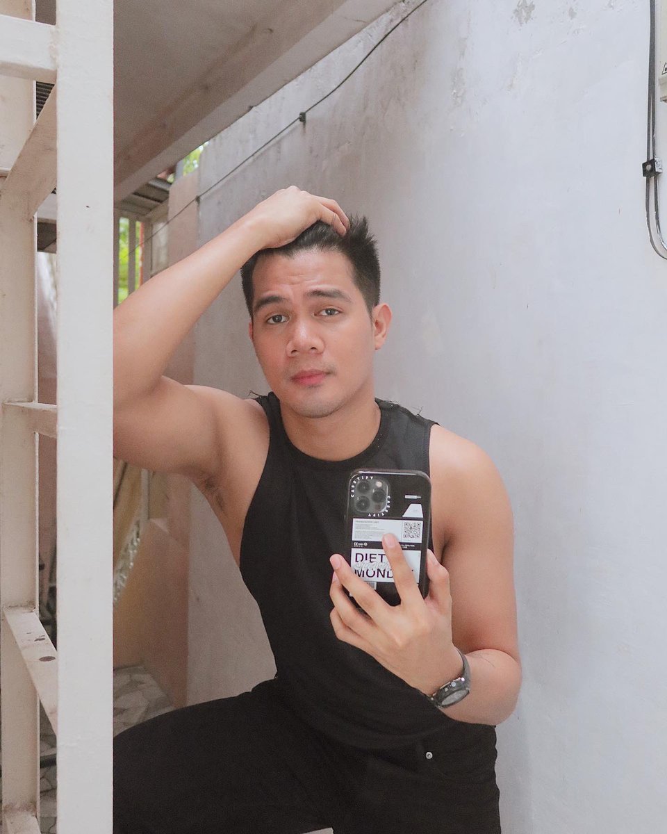 JVPereiraaaaa's tweet photo. Selfie ๐ค
Eh mag-isa ka lang naman eh.
#Casetify #CasetifySEA #StateYourCase #GetKobe #GetKobePH https://t.co/zejl4upo67