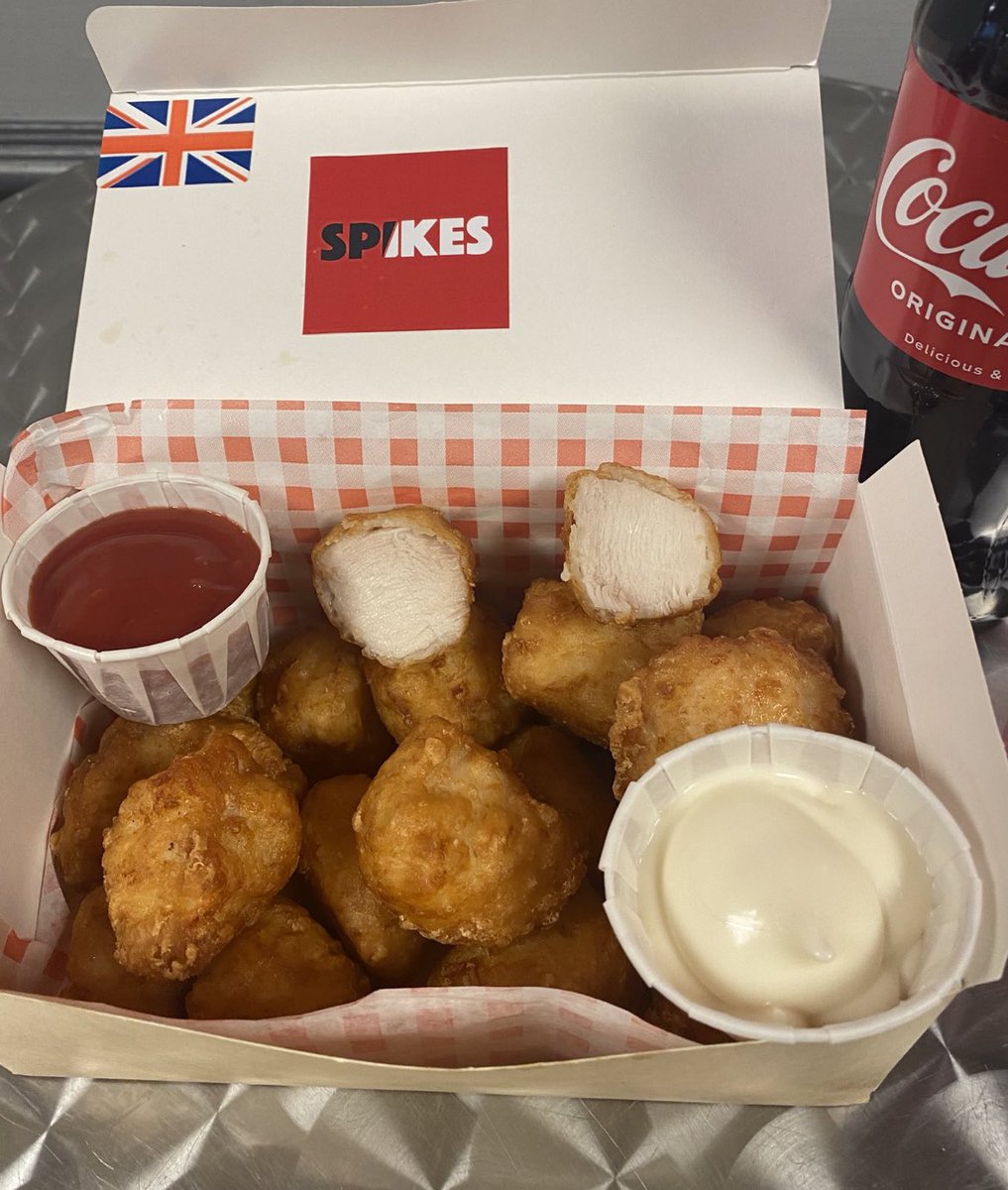 Chicken share box at Fairford Town (@FcFairford served by <a href="/spikesdiner/">SPIKES Diner</a>) 

💷 £8.95
