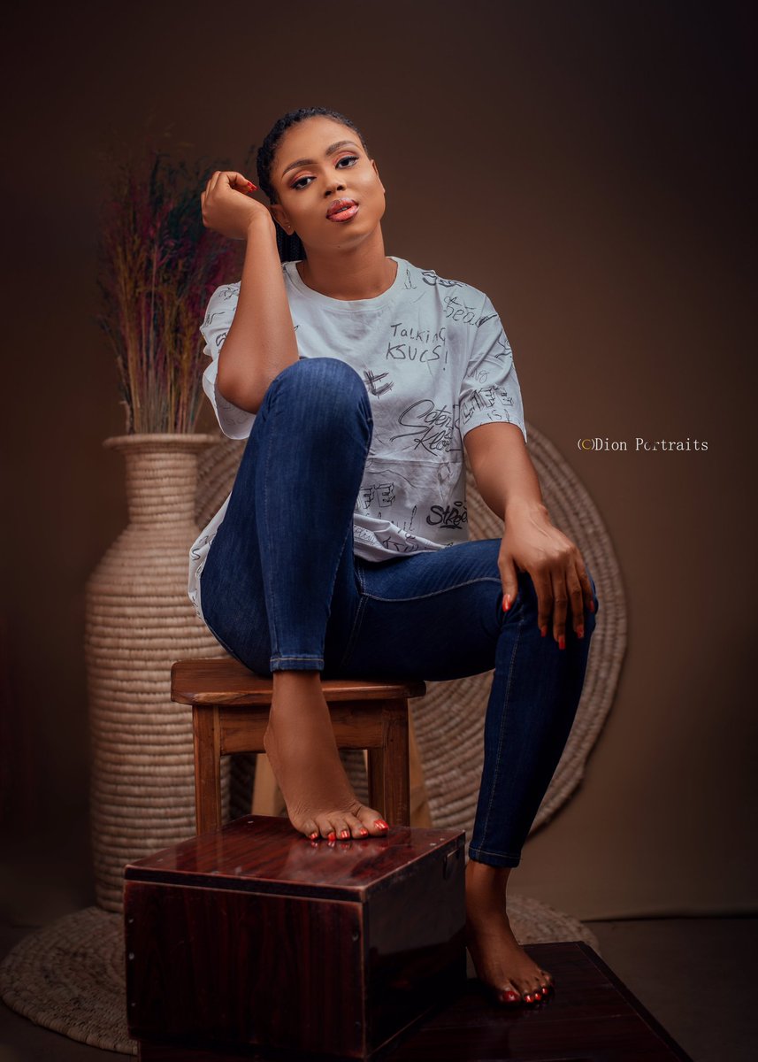 Dion_Portraits's tweet image. Birthday vibes #funnybreakfast #revolutionplusproperty #asuu #nysc #LekkiMassacre #EduOut #Taooma #Catchmeifyoucan