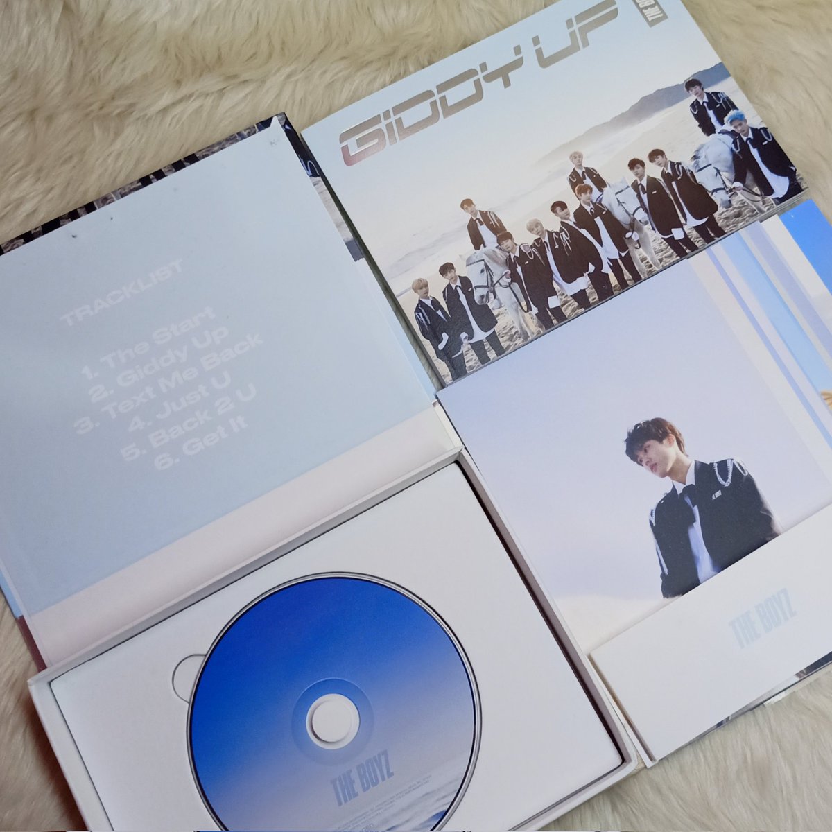 aciresorecra_'s tweet photo. ◡̈ mail ˚ ⋆ 𖤐
from : @woosvnkyu || #WSKPROOFS

The Start Go has safely arrived ^^ Finally complete na ang The Start albums ꯁ.̮ꯁ
Thank you so much po for letting me adopt it and for the secured packaging + moonbae freebies. Take care as well ๑ᴖ◡ᴖ๑ https://t.co/tnOtbyMhOX
