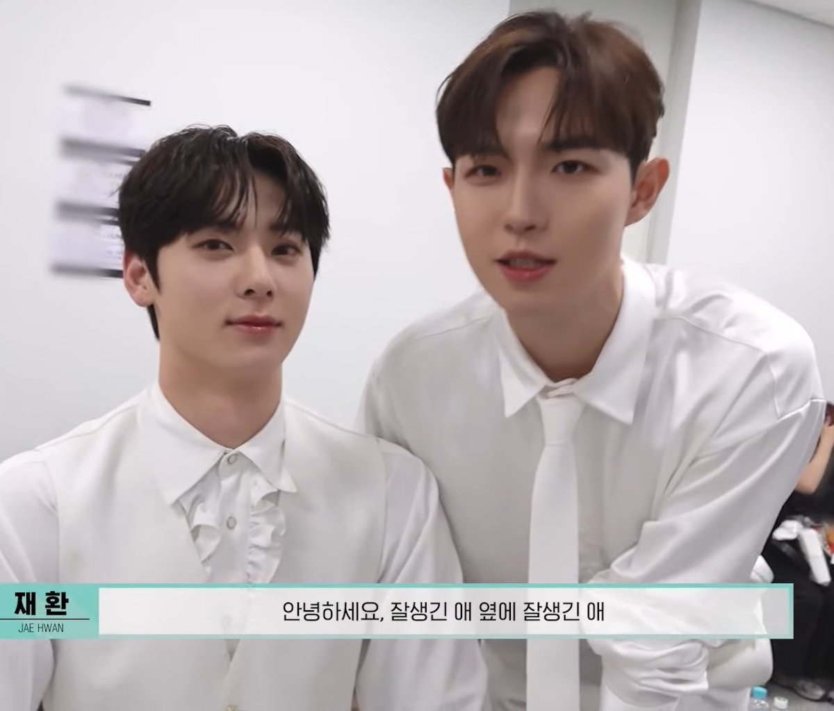 kimjaeplushwan's tweet photo. NYEONJJAEN our minhwan our saranghae team is here ㅠㅜ the moon and his sunflower 🌚🌻 https://t.co/gElScy6LgC