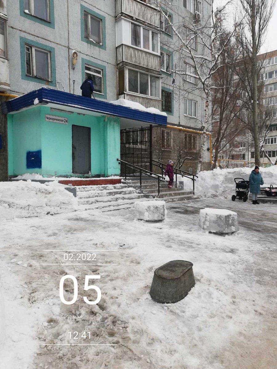 Уборка территорий от снега в Ленинском районе ❄️