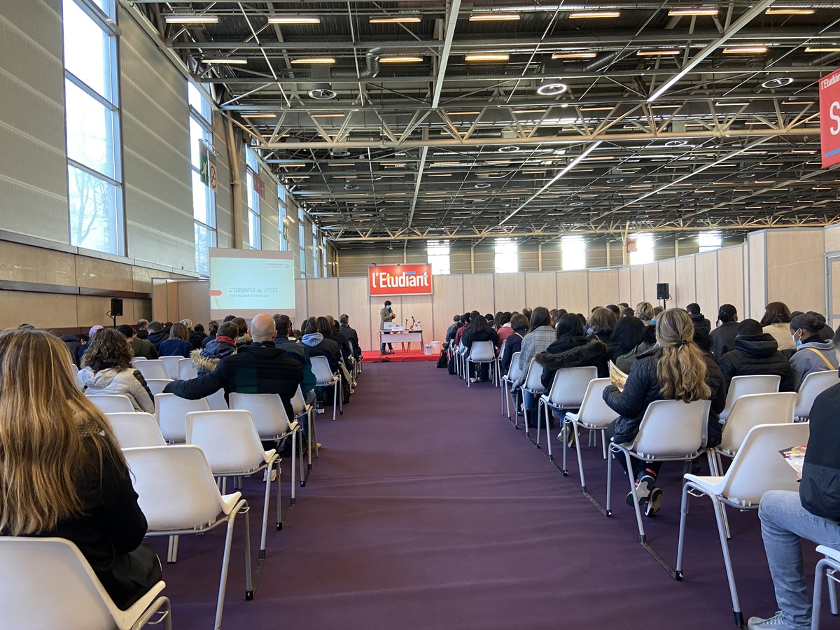#SALON • L’atelier “S’orienter, du lycée aux études supérieures” débute.🎓

Nous vous donnons rendez-vous à Paris, Porte de Versailles jusqu'à 18H. 
👉 Inscription : bit.ly/3rpwNRL