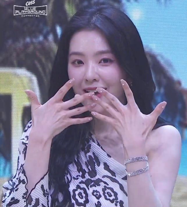 picsofirene's tweet photo. absolutely stunning https://t.co/Vpz6F70Qgk