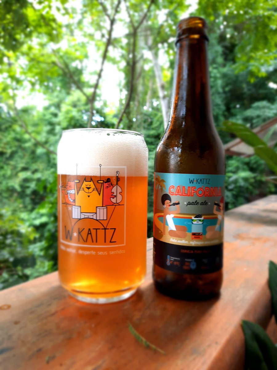 Califórnia Pale Ale com limão kaffir.
#wkattz #Beer #Niterói #RiodeJaneiro #cerveja