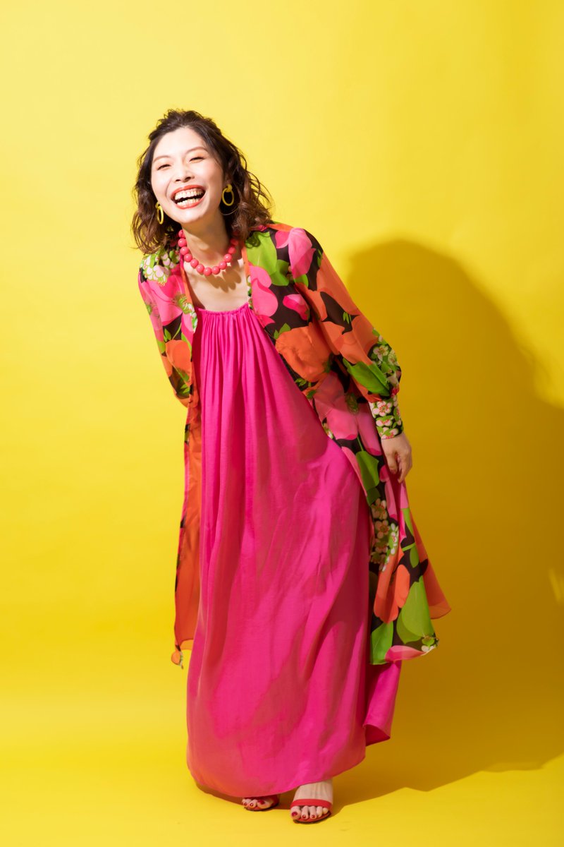 Maya_Fashion13's tweet photo. 「最後の殻が剥けました」と嬉しい報告をいただきました!獣医師の梨恵子さんは、プロフィールを変えて講座の募集をかけたら申し込みが殺到。今後は猫と飼い主さんがどちらも幸せに生きるための新講座もリリースされるそうです!軌道に乗った梨恵子さんの今後の活躍めっちゃ楽しみです!
#ModeELLA https://t.co/9j2orBmX0u