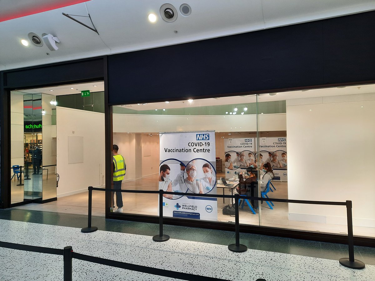 whiteroseleeds's tweet photo. We're delighted to announce the NHS Vaccine centre will be here every Saturday and Sunday throughout the whole of February! 💉 

It' s a walk-up clinic with no pre-booking required! Find it on the ground floor opposite H&amp;M, open 9am-8pm Saturdays and 11am-5pm Sundays #grabajab https://t.co/SSVuKHouee