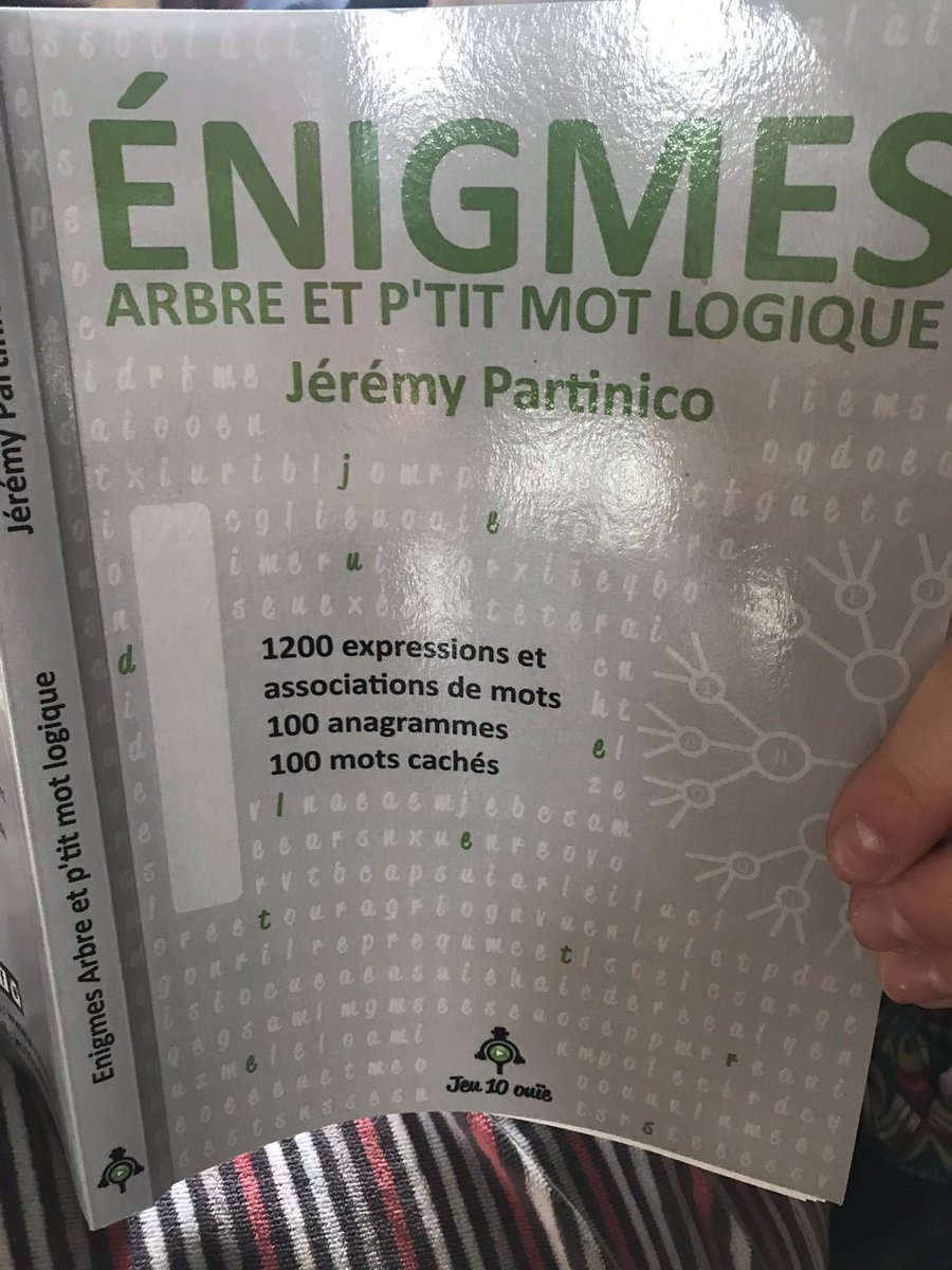 CatPionDe3's tweet photo. @yannibus @MonsieurBlu @cro_oi Deux mois d'avance !
(Participation Ulule le 24/11)
Merci @SubvertiGames
(du coup, le grand a ressorti le bouquin du même auteur !) https://t.co/qunQVLItdQ