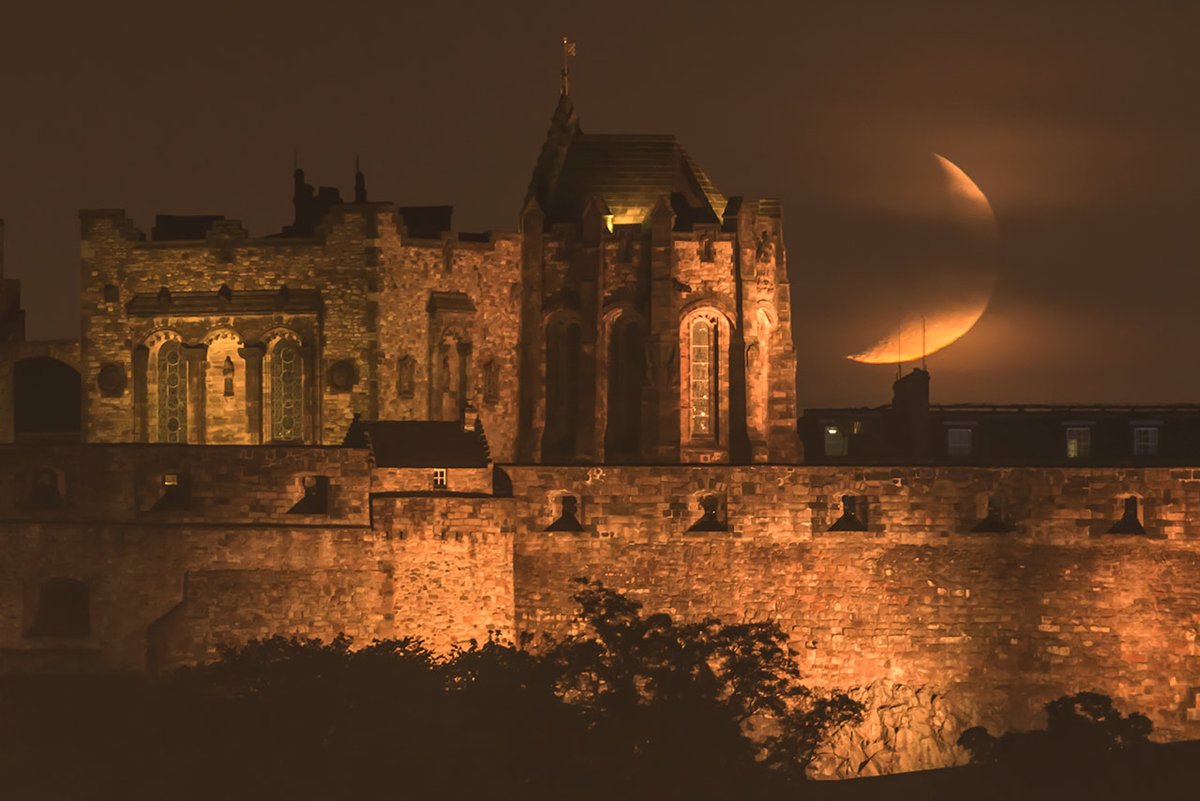 Tom Duffin Photography (@tomduffinphotos) on Twitter photo right time, right place...the crescent moon and the National War Memorial within the walls of Edinburgh Castle
#Scotland #Castles #Moon
<a href="/edinburghcastle/">Edinburgh Castle</a> right time, right place...the crescent moon and the National War Memorial within the walls of Edinburgh Castle
#Scotland #Castles #Moon
<a href="/edinburghcastle/">Edinburgh Castle</a>