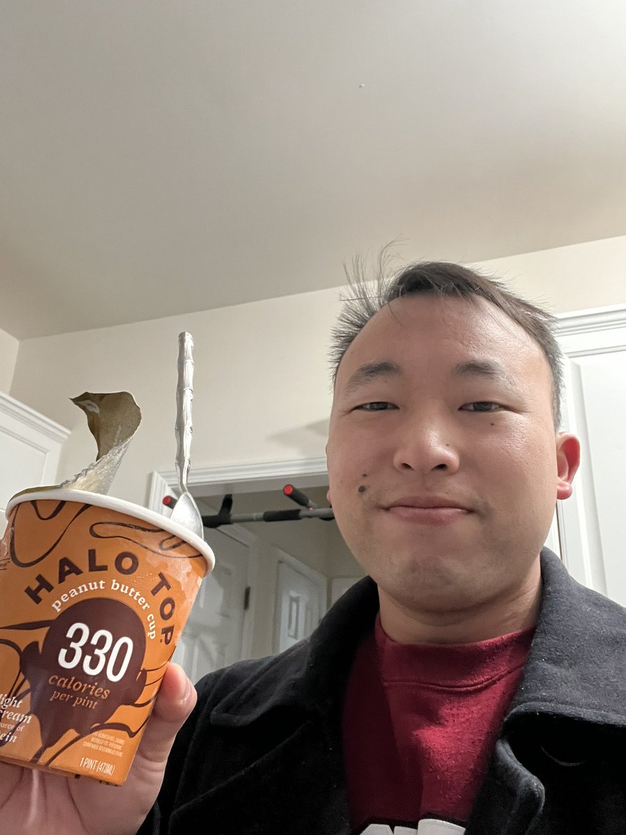 edgeword's tweet photo. #IceCreamIsBreakfast https://t.co/A2C0TKxd3G