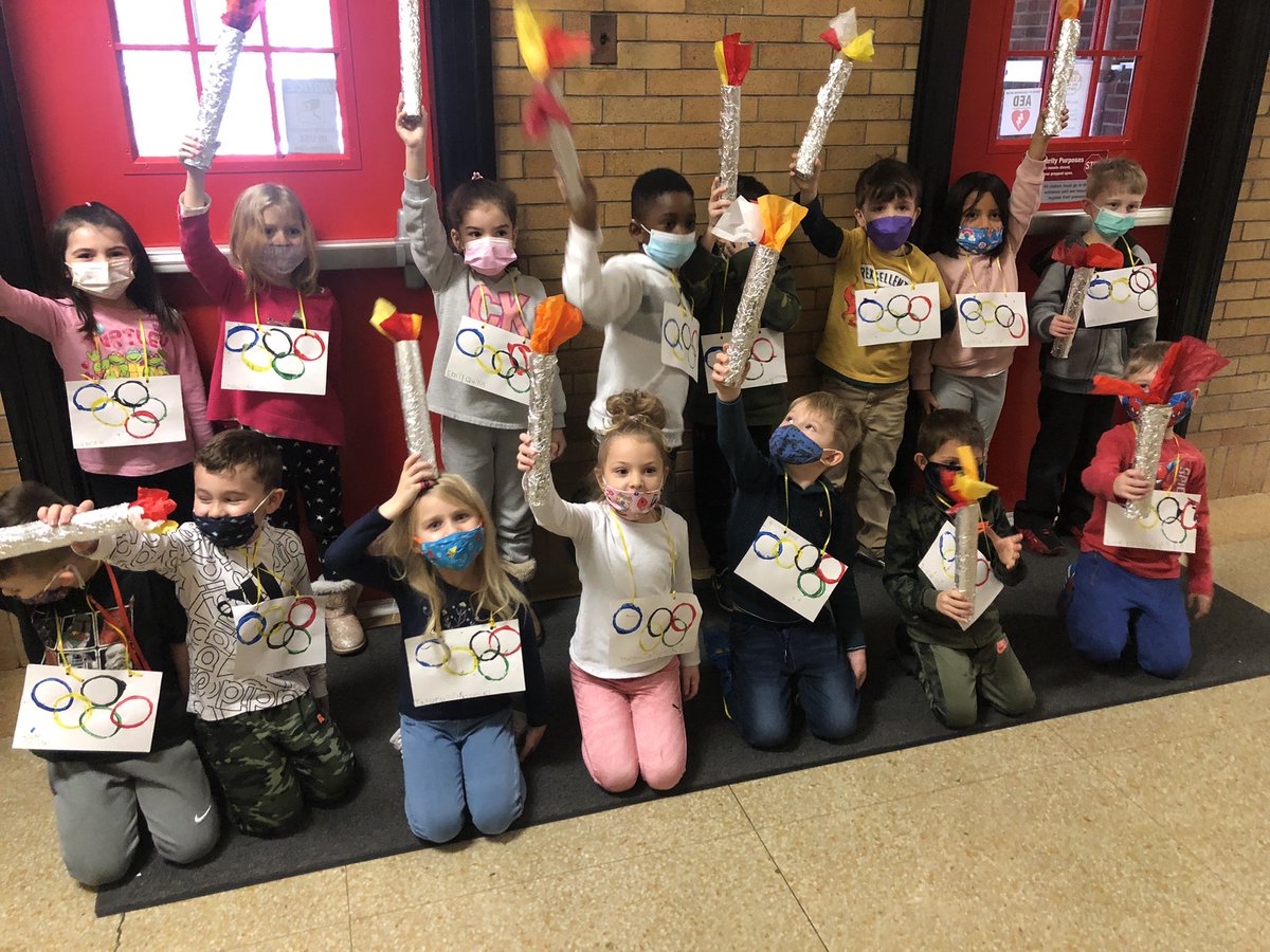 TacchiMiss's tweet photo. Let the games begin! Kindergarten olympics 2022 ❄️🥇🥈🥉 https://t.co/PmOZ30k4o3