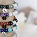 Les nouveautés qui tombent à pic ! ❤️

Aujourd’hui on vous présente nos 7 bracelets en pierres naturelles, aux couleurs des 7 chakras et aux vertus équilibrantes au niveau émotionnel, physique et spirituel. 

Comment fonctionnent-elles ? 
 
Comme dans une carafe ou pour les fruit