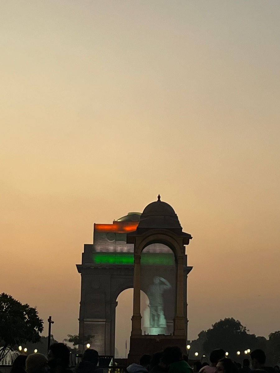 RamakumarDr's tweet image. Today visited National war memorial and the solemnly lit obelisk at New Delhi along with my daughter!