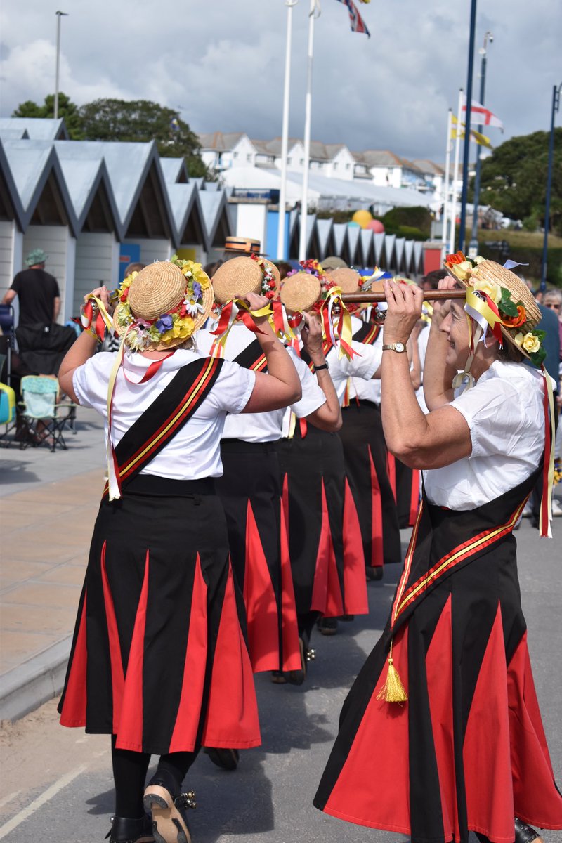 Sat 12 March is the Day to Dance…
Bathampton Church Hall, 2-5pm

We’re having a taster session to give Morris dancing a go

Aaaaand…
There will be cake. 🍰
There will be tea. ☕️
And there could, possibly, maybe, be a little dancing…
P.S. Musicians very welcome