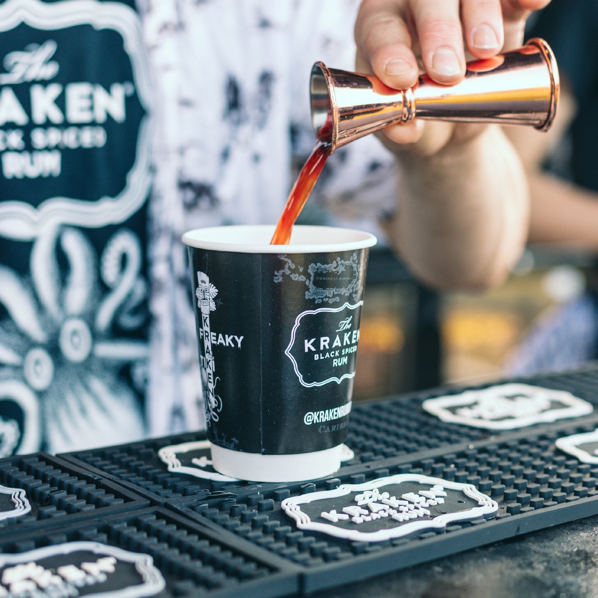 If The Beast were to mix his legendary spiced ink rum with any flavour, what would you go for...? A twist of citrus? An infusion of coffee? Or the blood of a Hammerhead Shark foolish enough to sneak into The Kraken's Lair last night.... 👀👀👀