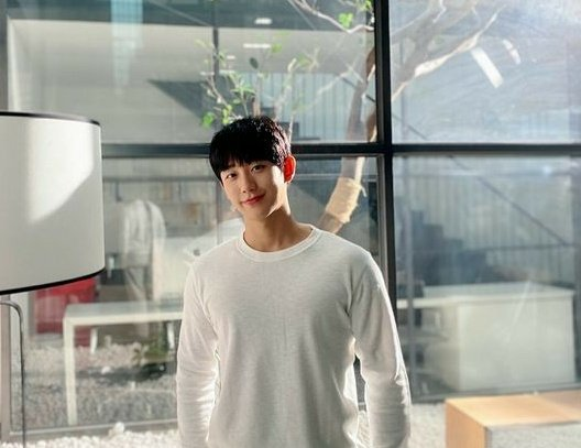 thejunghaein's tweet photo. Was it enough?

—A Snowdrop AU drabble quickly composed for  #SnowdropEp17 (idk where to put this so im just leaving it here.) 🤡 https://t.co/DOMnFJoqZG