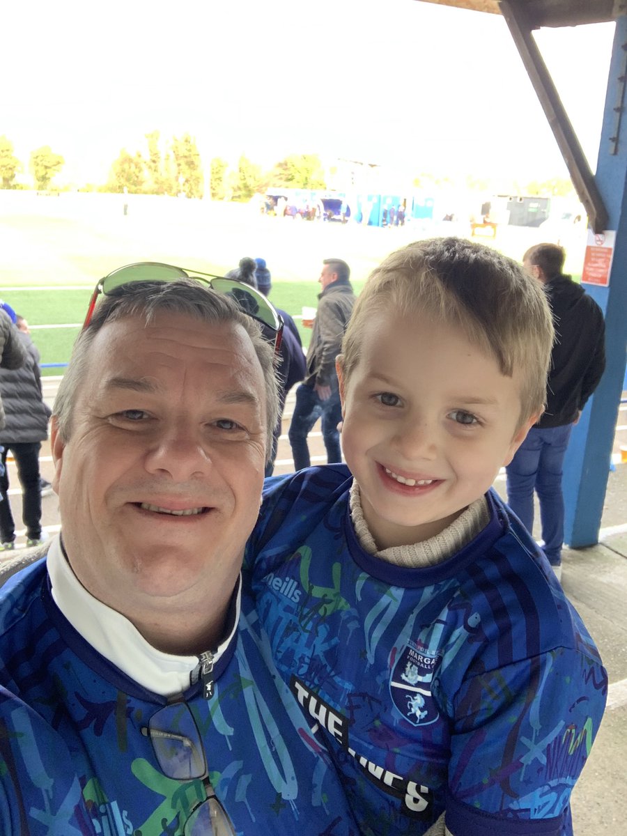 johnomfc's tweet image. @margate_fc game day!! #timeforheros