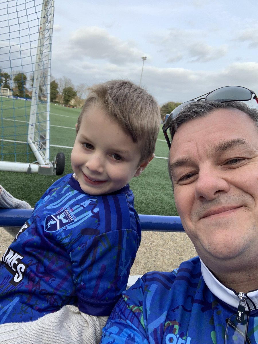 johnomfc's tweet image. @margate_fc game day!! #timeforheros