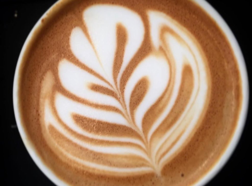 DetroitRvrfrnt's tweet photo. It’s a perfect morning for a nice cup of coffee before you heard to Valade Park!
Stop by our friends at @theredhookcoffee on the Archer Greenway at 2761 E Jefferson at Jos Campau. #goodmorning #coffeetime #theredhook #detroitriverfront #supportlocalbusiness #supportsmallbusiness https://t.co/2ZrKJQFszO