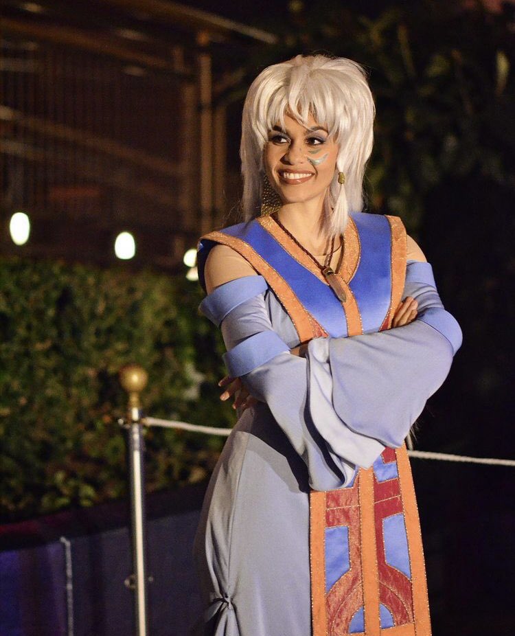 AtlantisTLE's tweet photo. The Heart of Atlantis at #Disneyland for the "Disneyland After Dark: Sweethearts’ Nite.” 💠
PC: and_nak92 (Instagram), @daps_magic
#DisneylandAfterDark #SweetheartsNite #AtlantisTheLostEmpire #20thAnniversary #Disney #Atlantis #QueenKida https://t.co/GrmxiLKSTg