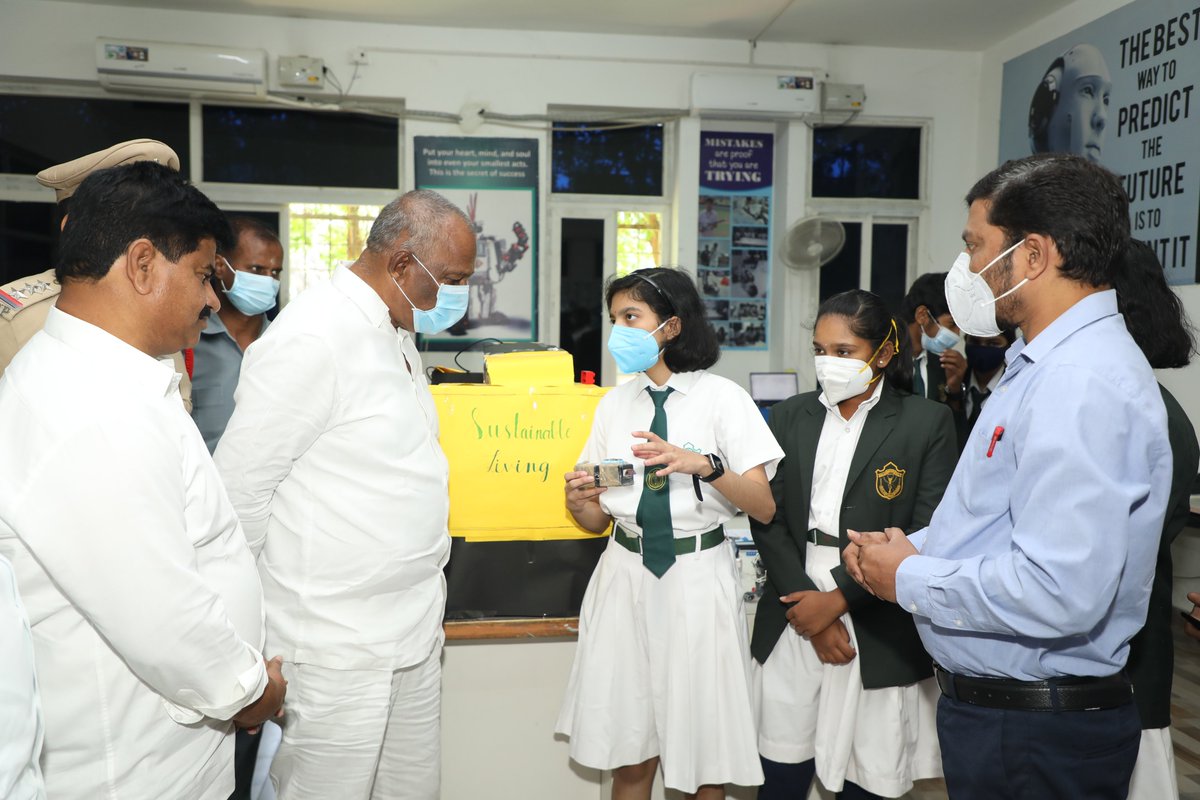 DPSSecunderabad's tweet photo. Shri. Malla Reddy Minister of Labour &amp; Employment interacting with students at the Robotic Lab DPS Nacharam
#robotics #robot #roboticlab  #technology #tech https://t.co/WwBsGVlswO