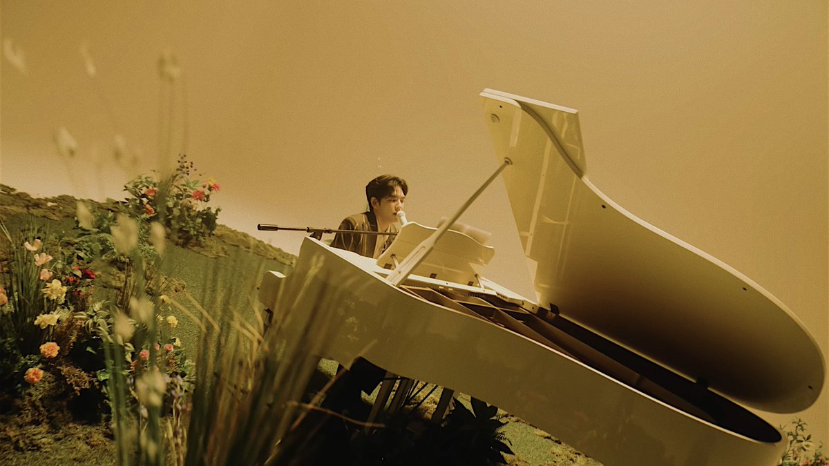 기대해
회색겨울 분홍빛봄 파랑여름 노란가을
사계절이 돌고돌면 웃으며 니 앞에 서있을게

#DAY6 #데이식스
#원필 #WONPIL
#Pilmography