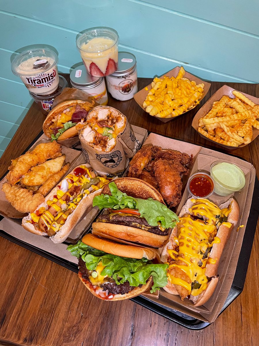 Resto_Halal's tweet image. Big Farmer

CheeseNaan 7/8.50€

Les tenders 7 et 25€ à partager entre amis ou famille 🍗

Ils proposent des menus doublés vous avez le choix entre 2 Burgers smash ou burger et hot Dog ! Les menus sont à 12/14€

23 Av. Jean Jaurès, 93300 Aubervilliers
63 Bd Davout, 75020 Paris