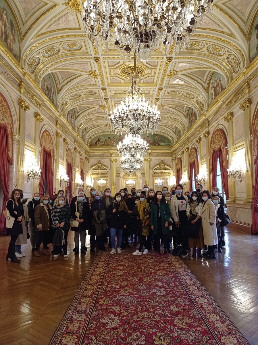 Maison des Marraines tweet media